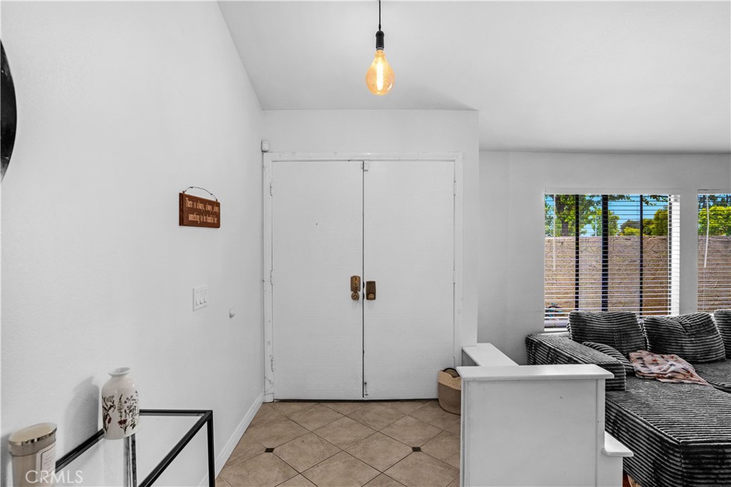 1312 Camelot Property Photo 5