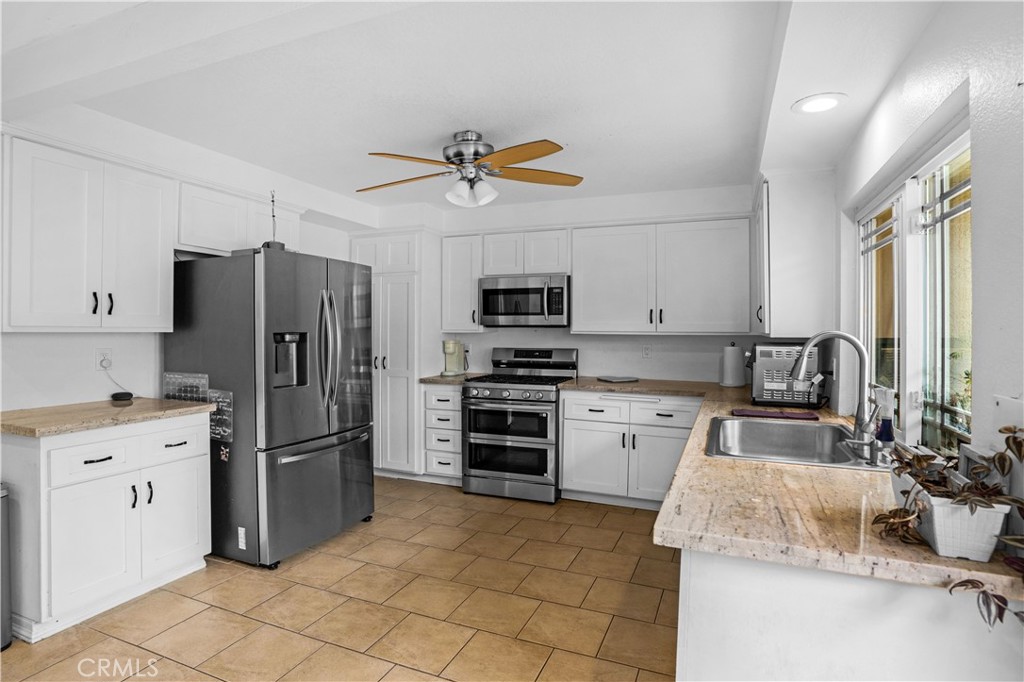 1312 Camelot Property Photo 14