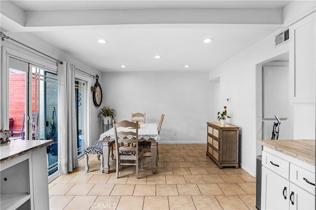 1312 Camelot Property Photo 16