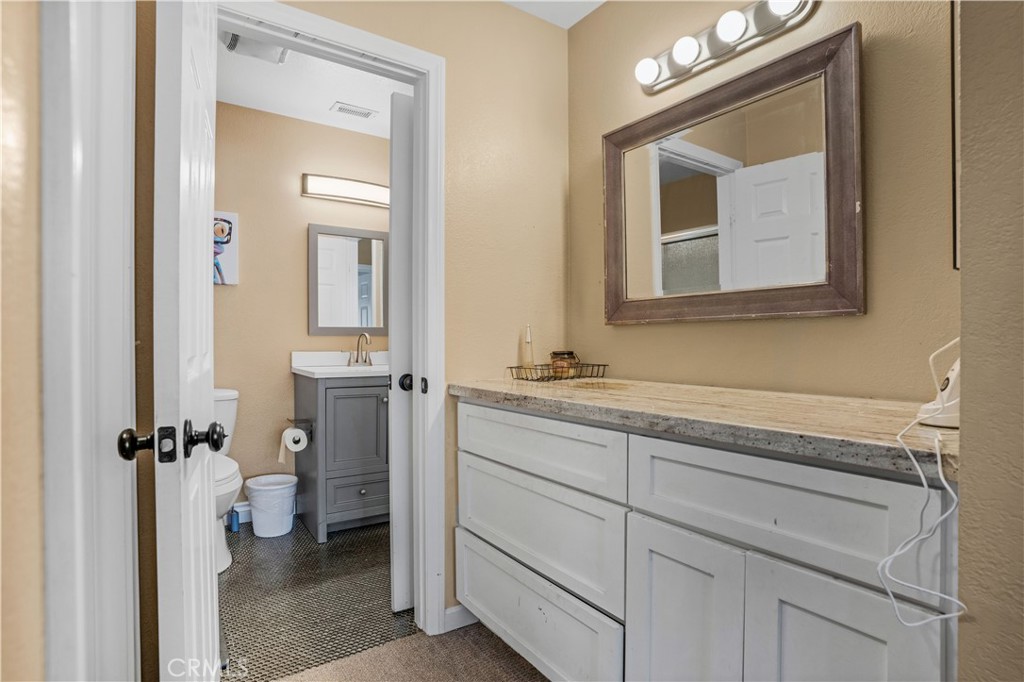 1312 Camelot Property Photo 24