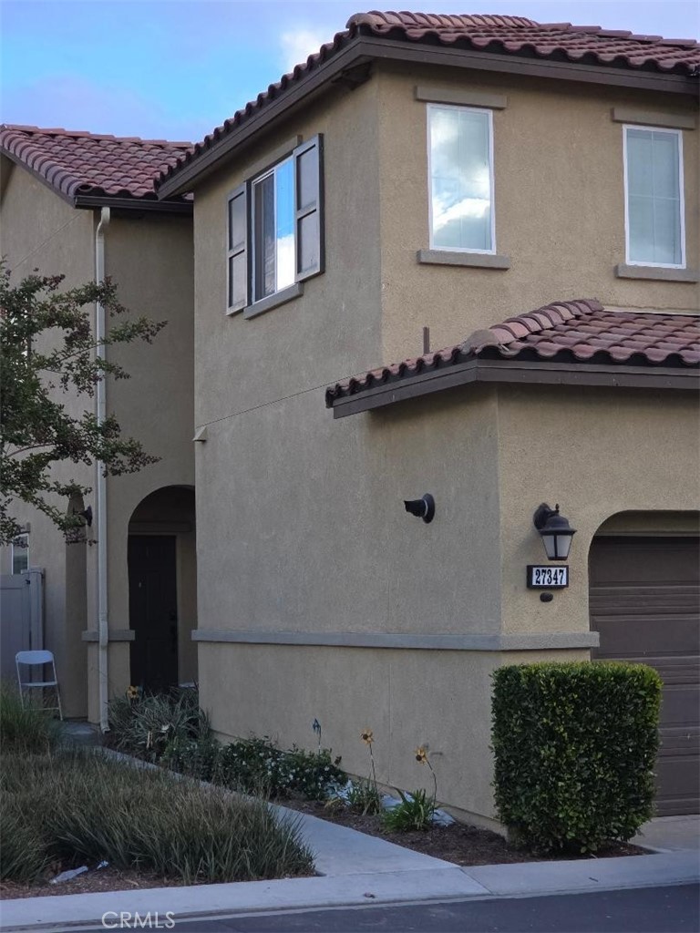 27347 Red Rock Property Photo 1