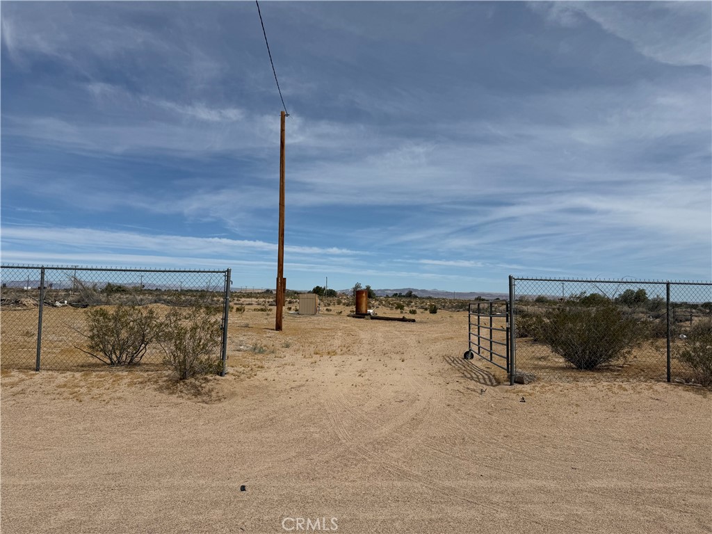 34805 Newberry Property Photo 2