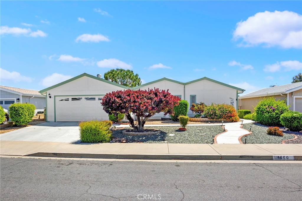 1660 Brentwood Property Photo 4