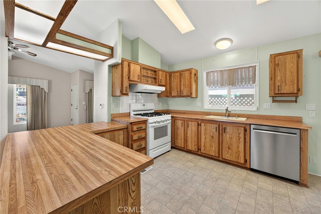 1660 Brentwood Property Photo 14