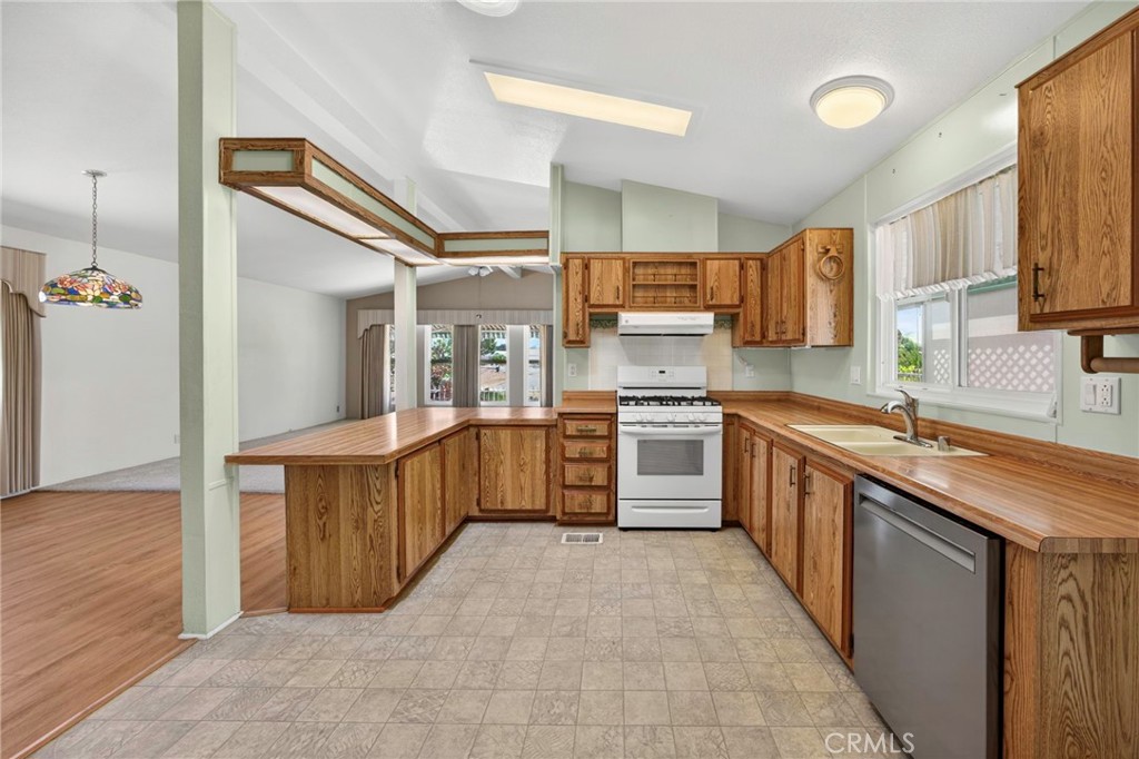 1660 Brentwood Property Photo 15