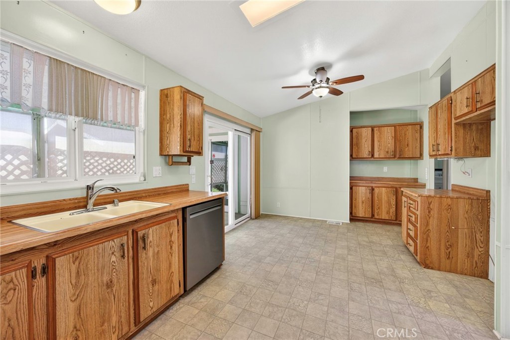 1660 Brentwood Property Photo 18