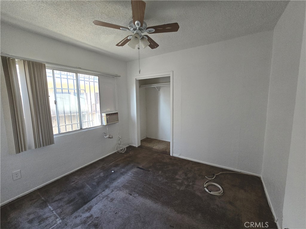 1914 Locust Property Photo 8