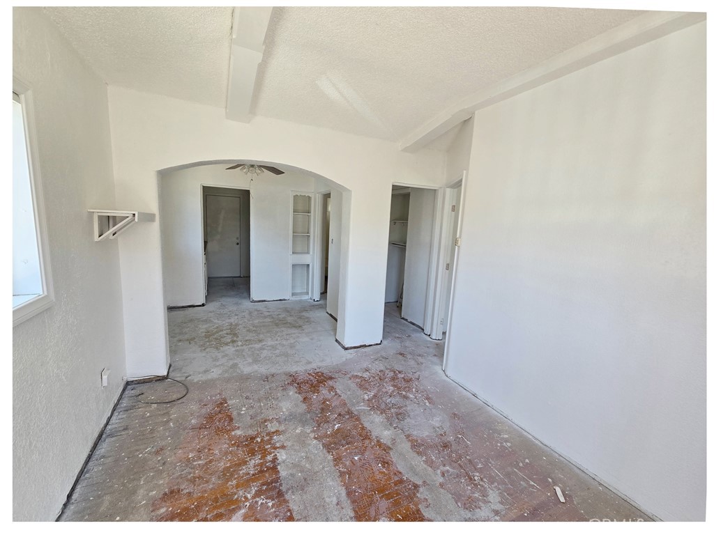 1914 Locust Property Photo 16