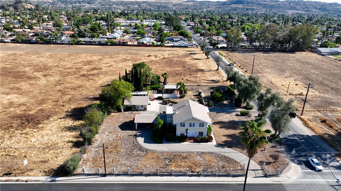 41531 Acacia Property Photo 2