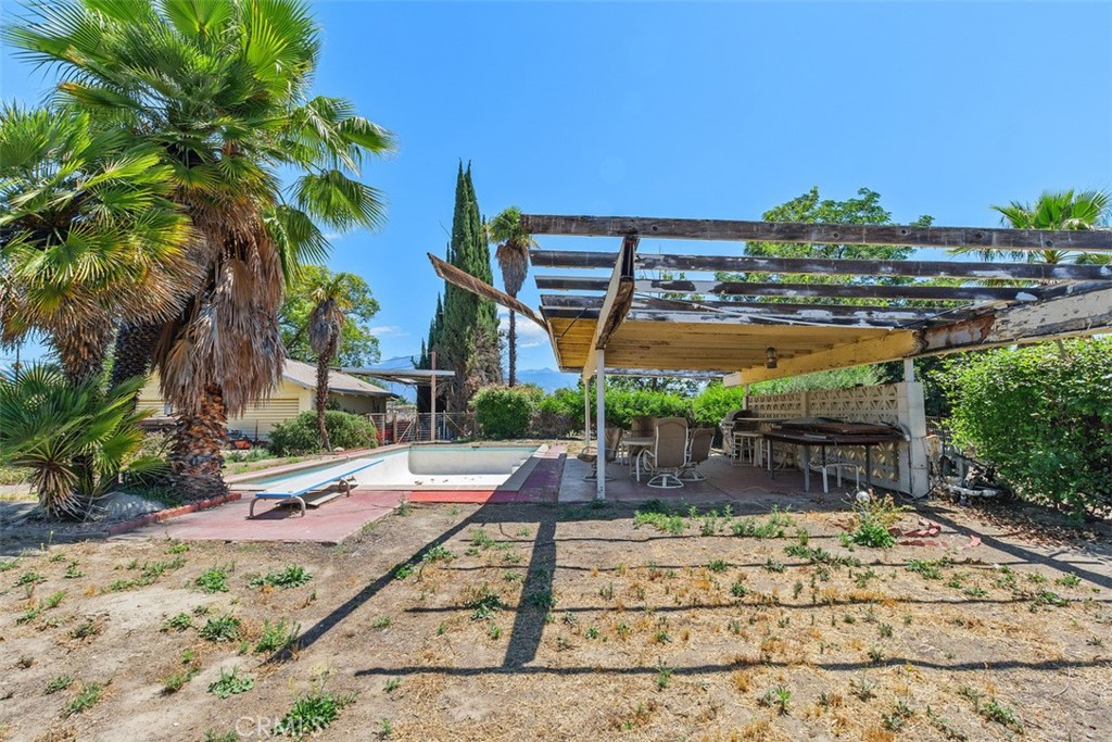 41531 Acacia Property Photo 12