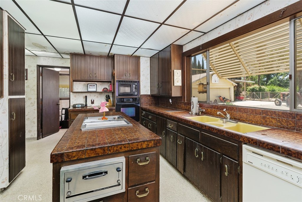 41531 Acacia Property Photo 23