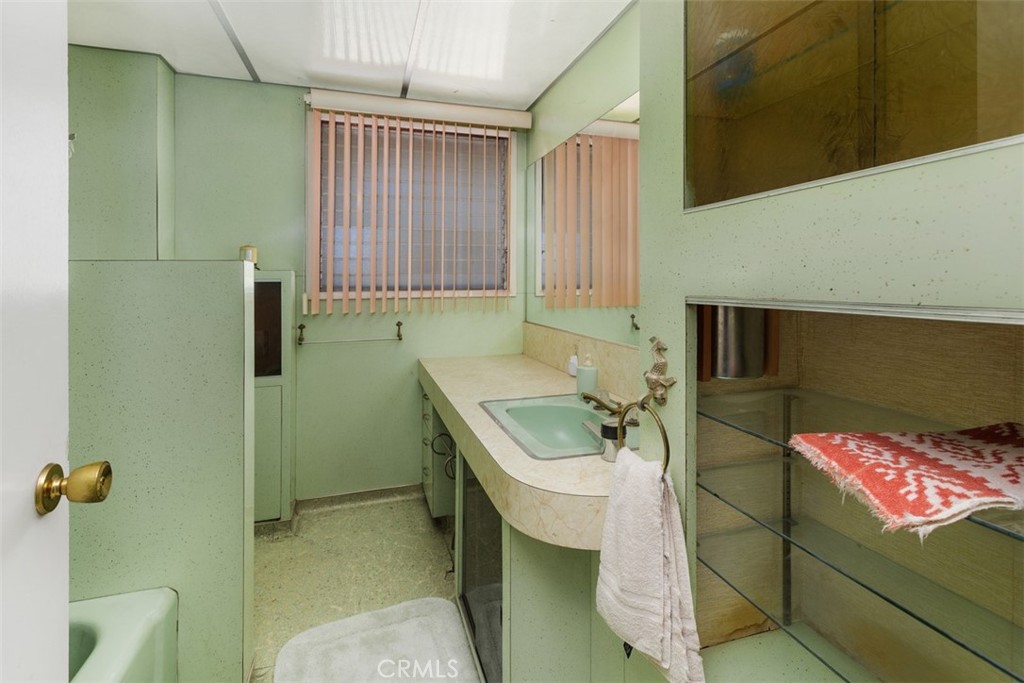 41531 Acacia Property Photo 32