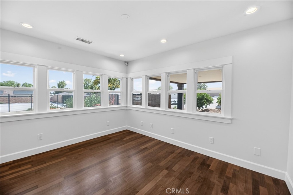 791 Sixth St Property Photo 17