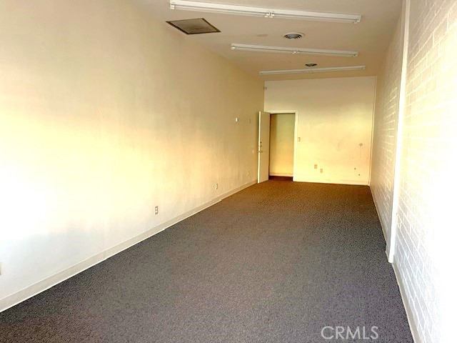 142 E Main Property Photo 3
