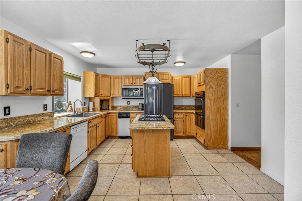 39900 Lakeview Property Photo 10