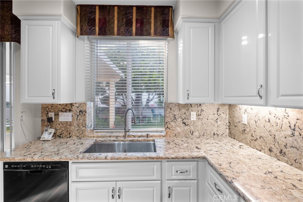 42115 Sagewood Property Photo 13