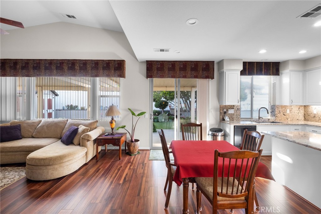 42115 Sagewood Property Photo 14