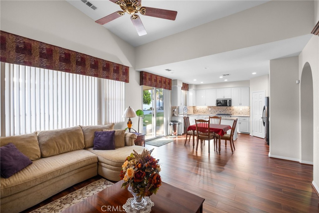 42115 Sagewood Property Photo 16