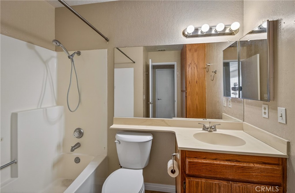 43970 Moonlighting Drive Property Photo 11