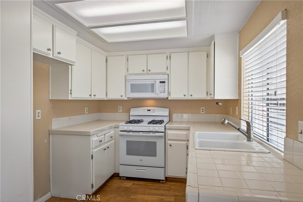 43970 Moonlighting Drive Property Photo 12