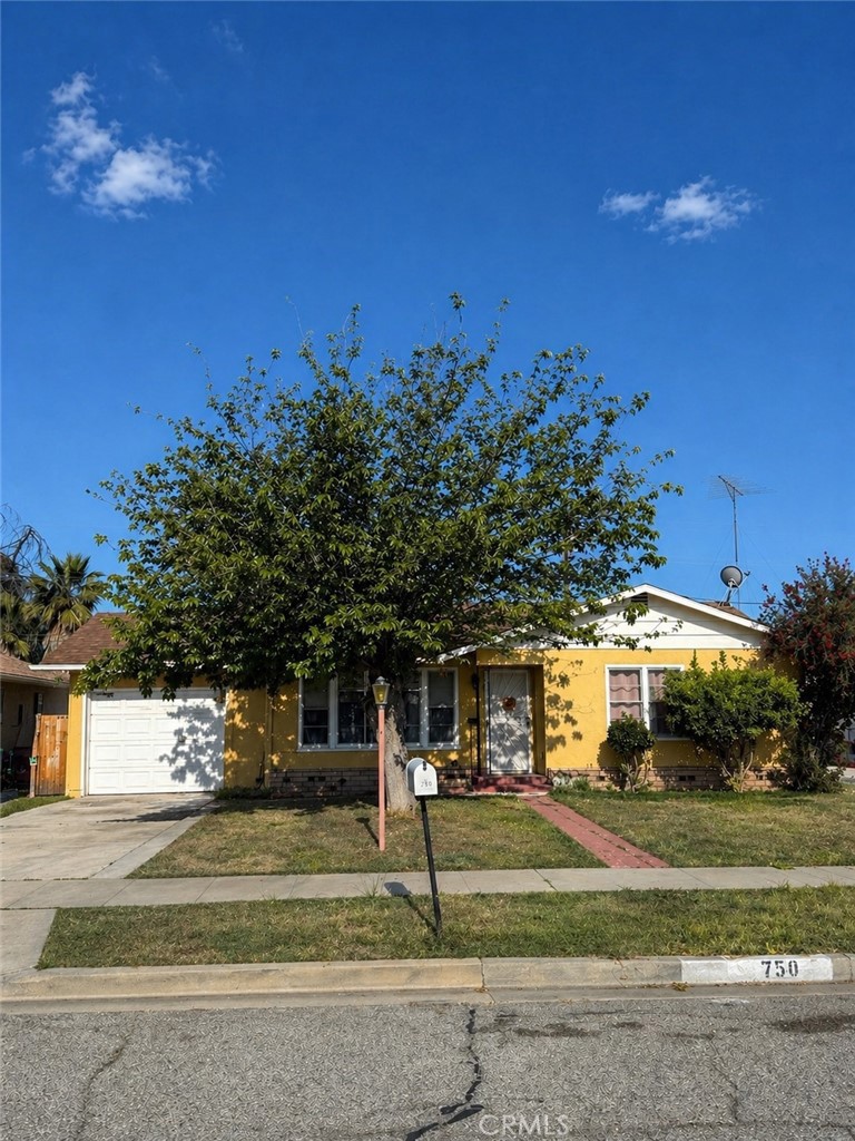 434 S Harvard Street Property Photo 1