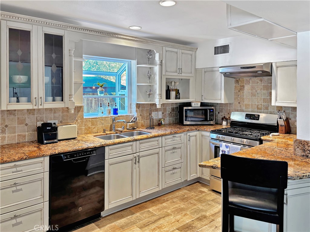 19 Sherril Property Photo 4