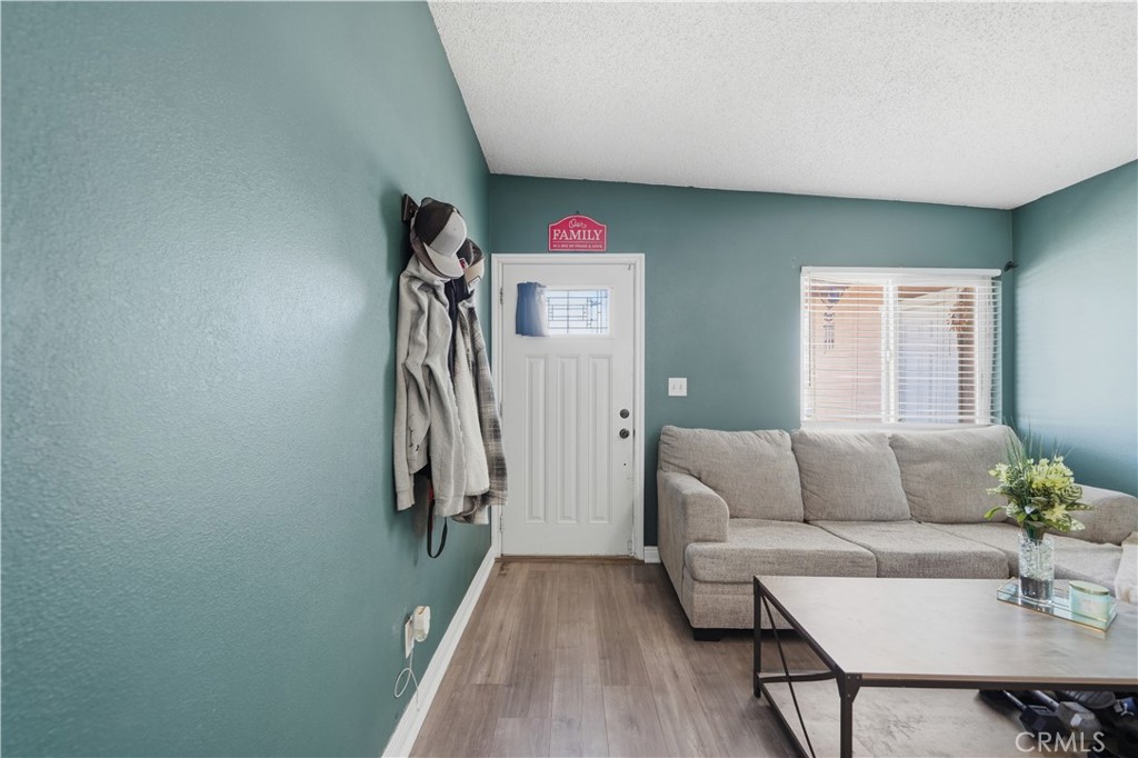 6327 Linda Lee Drive Property Photo 4