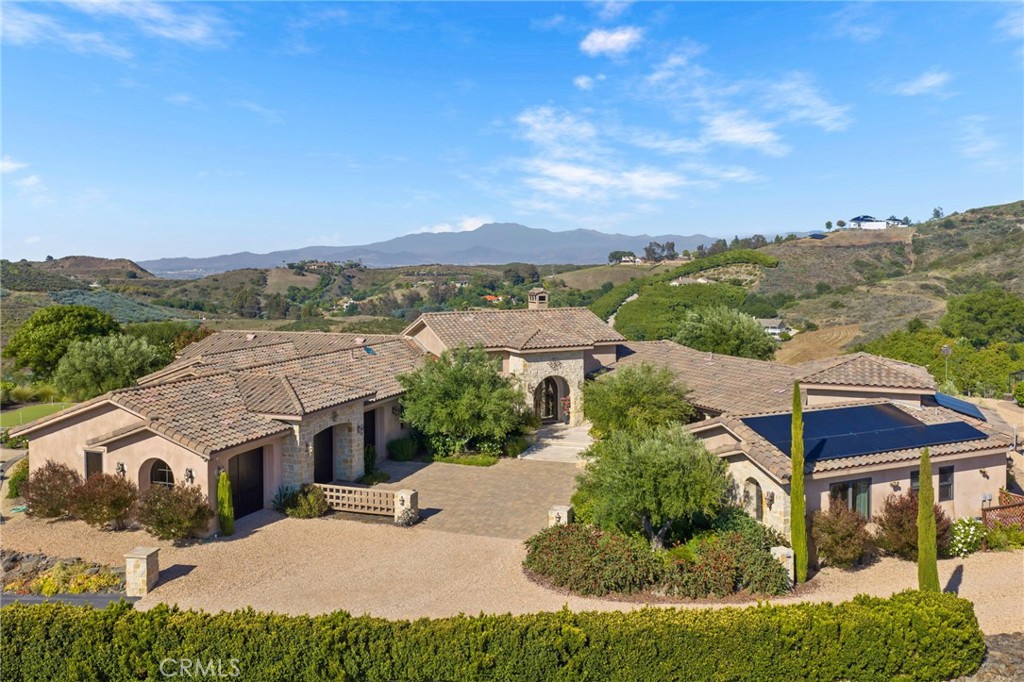 27050 Via Vanessa Property Photo 3