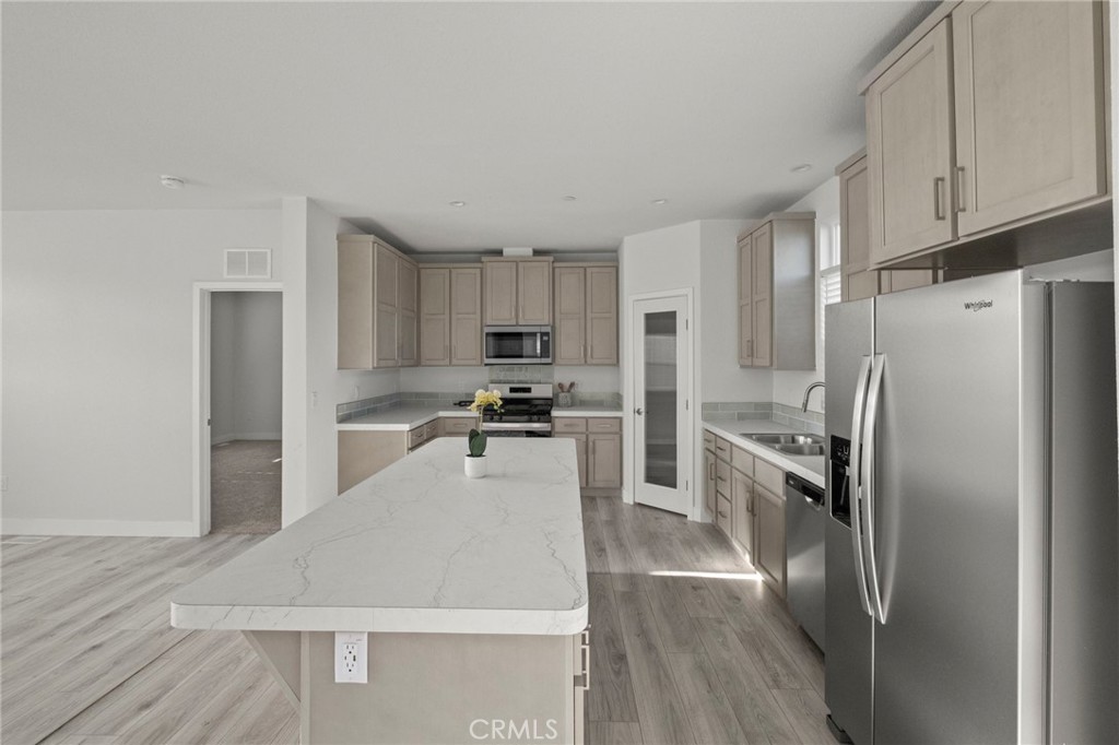 26610 Franklin Avenue Property Photo 11