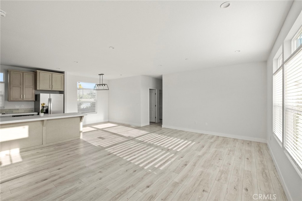 26610 Franklin Avenue Property Photo 16