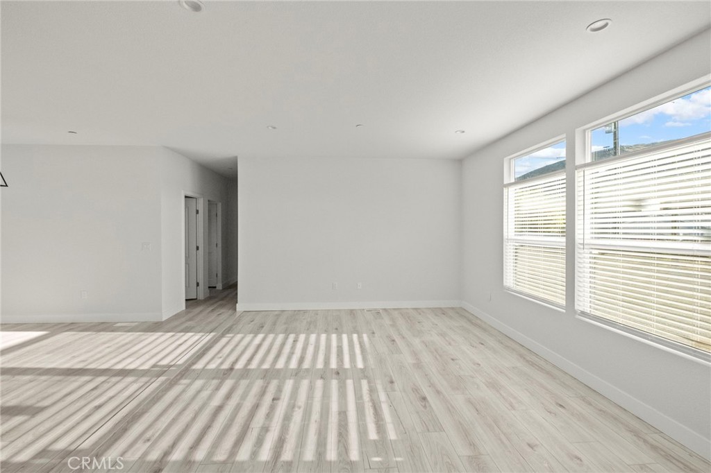 26610 Franklin Avenue Property Photo 19