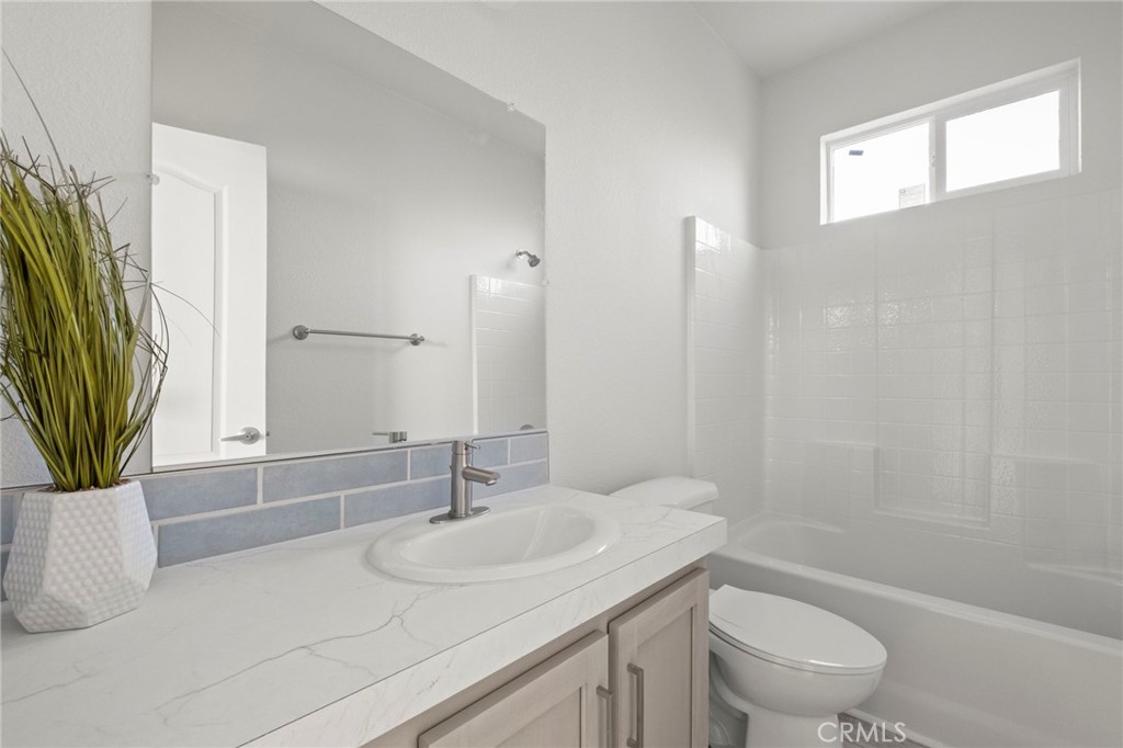 26610 Franklin Avenue Property Photo 30