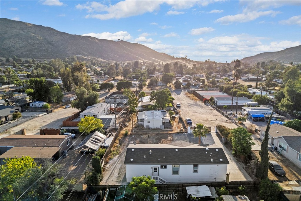 26610 Franklin Avenue Property Photo 34