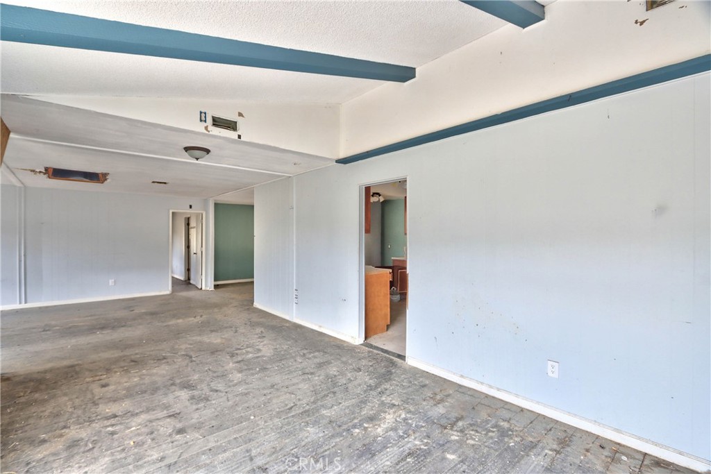 39360 Highway 79 Property Photo 32