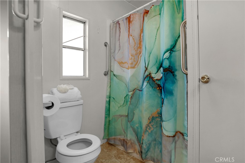 332 N Lyon Avenue 68 Property Photo 14