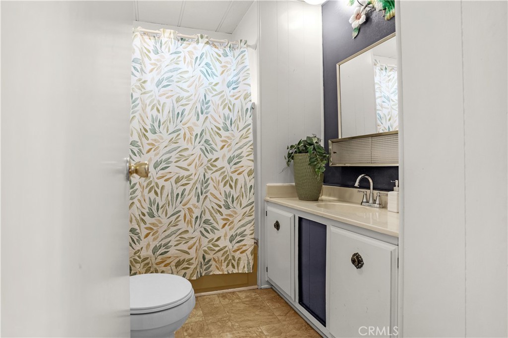 332 N Lyon Avenue 68 Property Photo 16