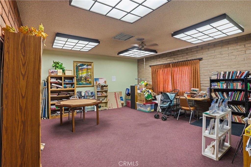 332 N Lyon Avenue 68 Property Photo 40