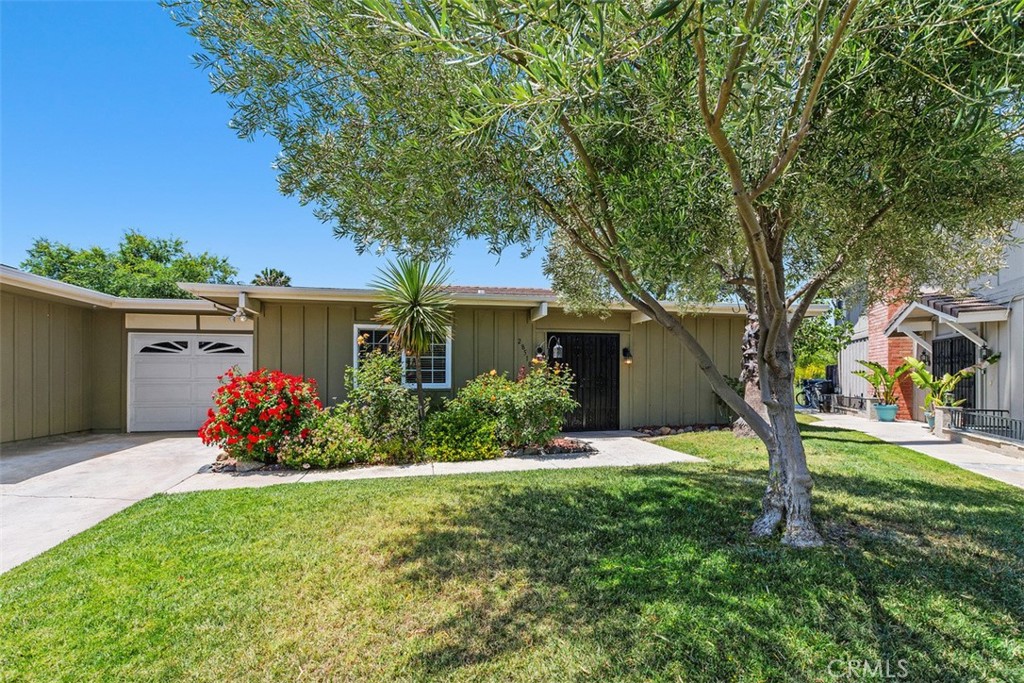 28518 Via Las Flores Property Photo 2