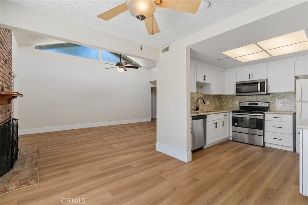 28518 Via Las Flores Property Photo 10