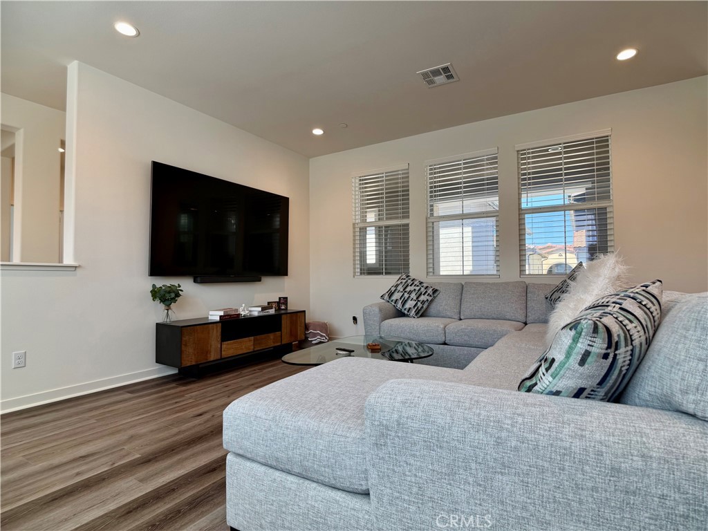 16064 Jamie 8 Property Photo 35