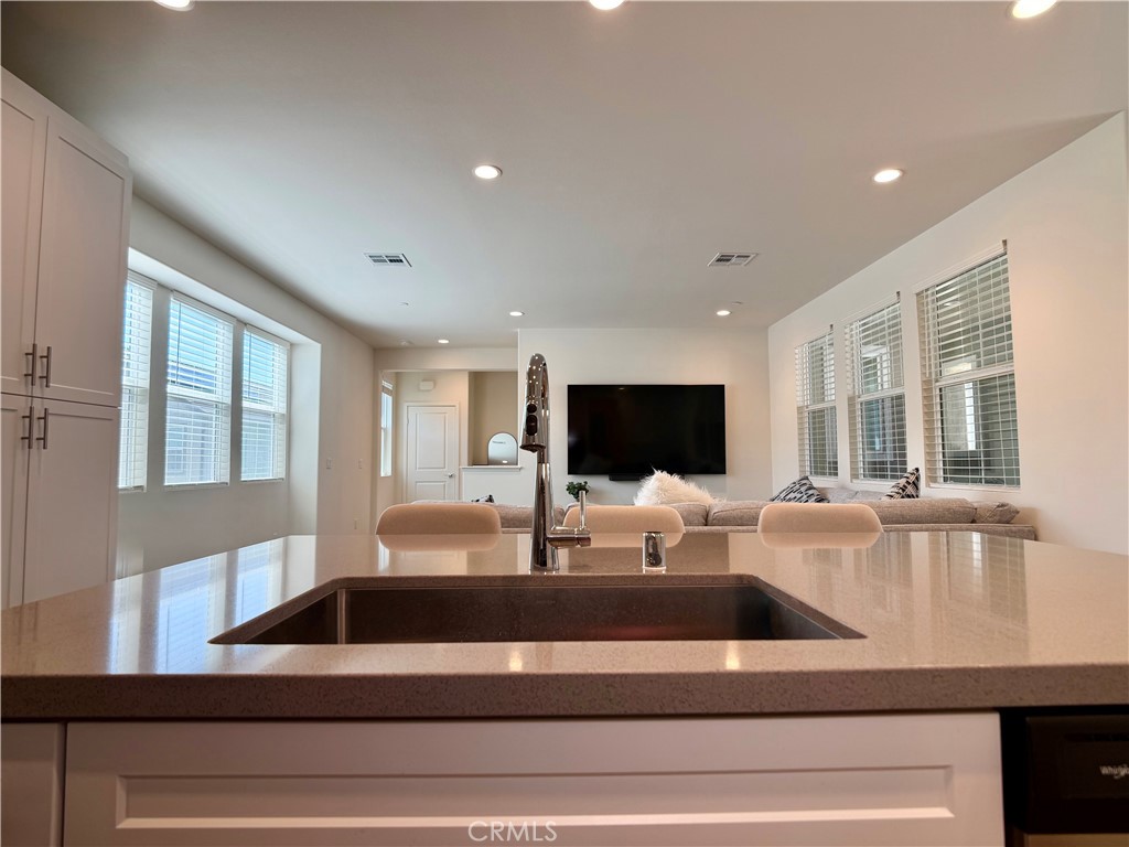 16064 Jamie 8 Property Photo 41