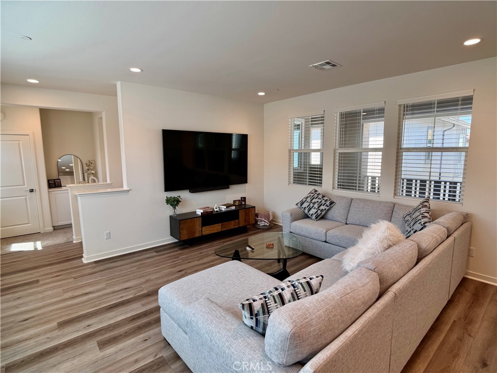 16064 Jamie 8 Property Photo 44