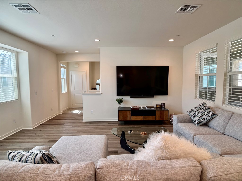 16064 Jamie 8 Property Photo 45