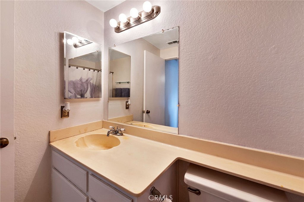 2389 S Reservoir Property Photo 21