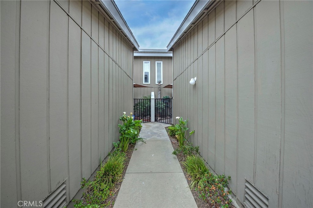 2389 S Reservoir Property Photo 28