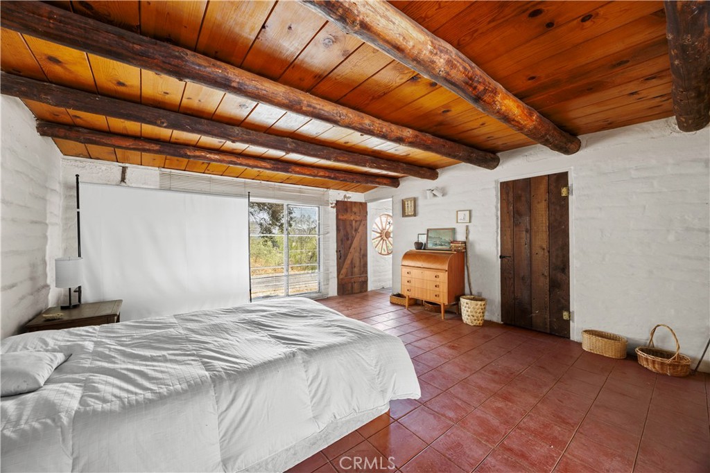 955 Park Avenue Property Photo 25