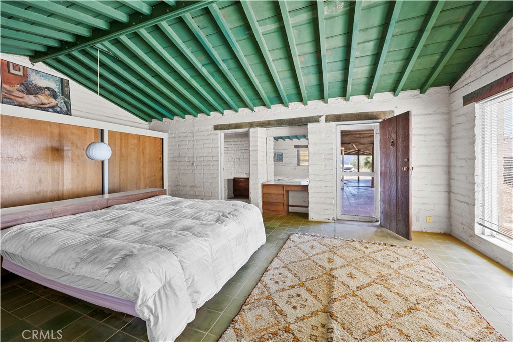 955 Park Avenue Property Photo 37