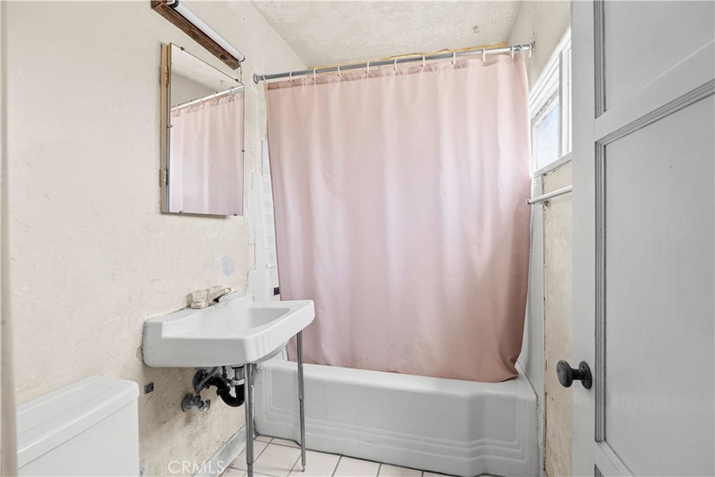 955 Park Avenue Property Photo 41