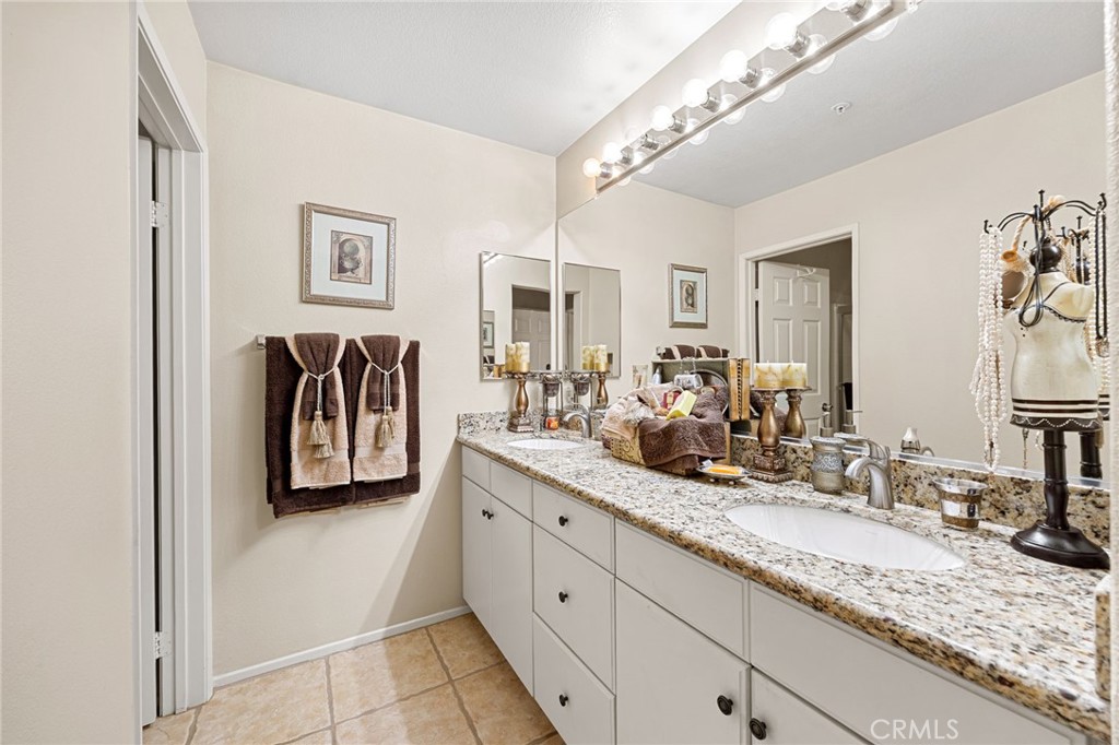 33433 Emerson Way B Property Photo 19