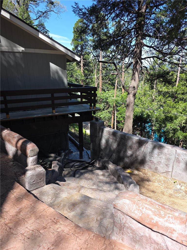 979 Venus Way Property Photo 4